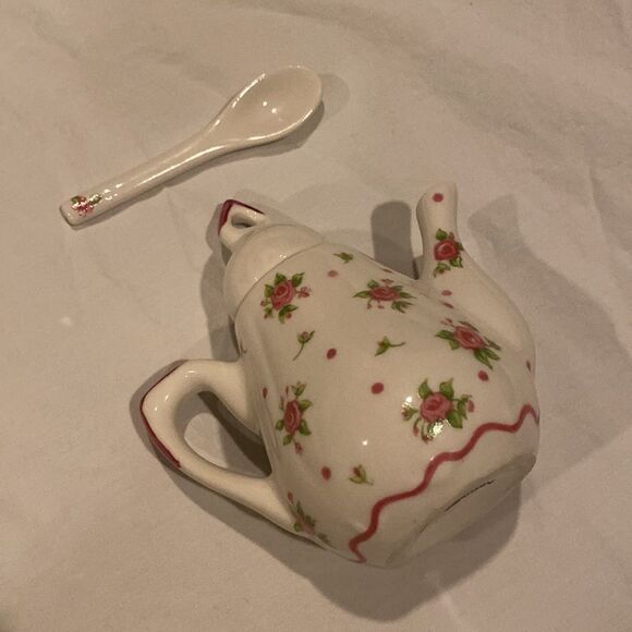 Astor Lane Dillard’s Vintage 15 piece Floral Porcelain Play Mini Tea Set EUC - Picture 16 of 16